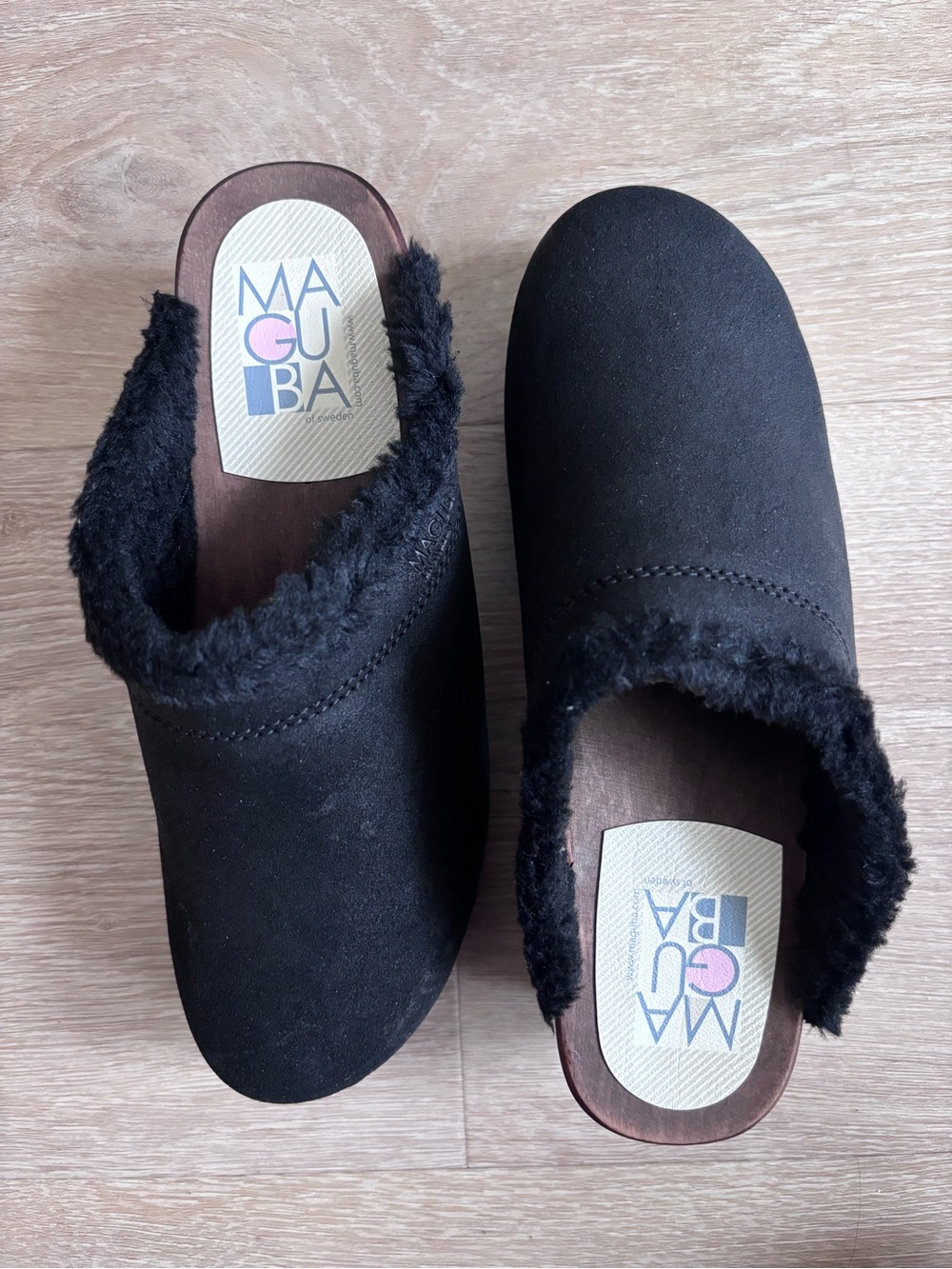 MAGUBA Women's Black Faux-Shearling Slip-On Slippers